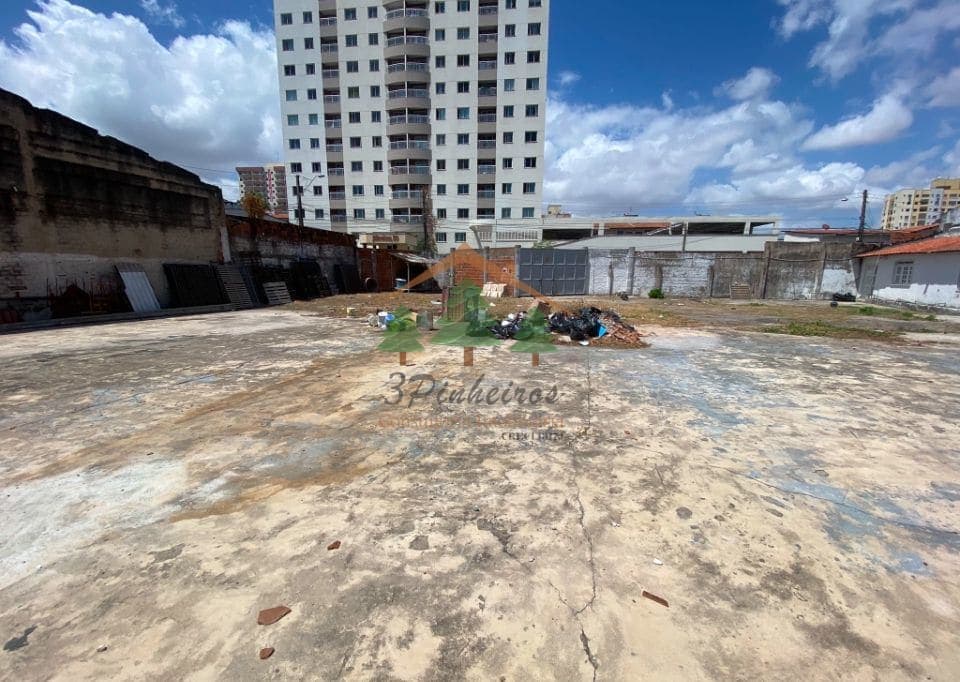 Terreno à Venda no Damas em Fortaleza: 1.224m² com 36m de Frente