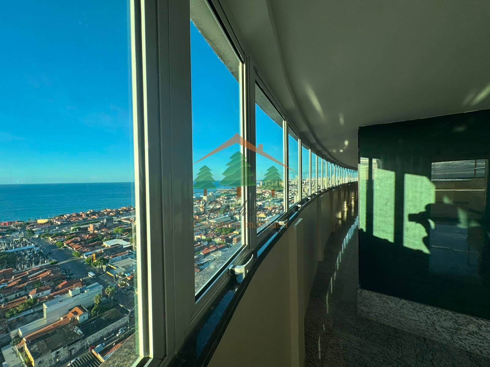 Edifício Cidade Jacarecanga: Vista Mar,área de lazer clube,super bem localizado