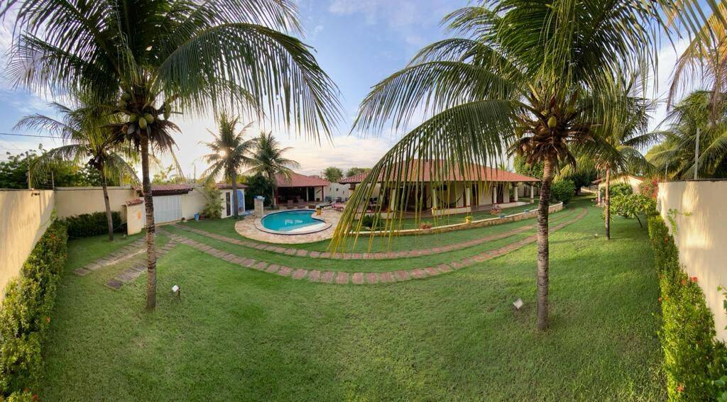 Casa à venda com 7 quartos, 400m² - Foto 1