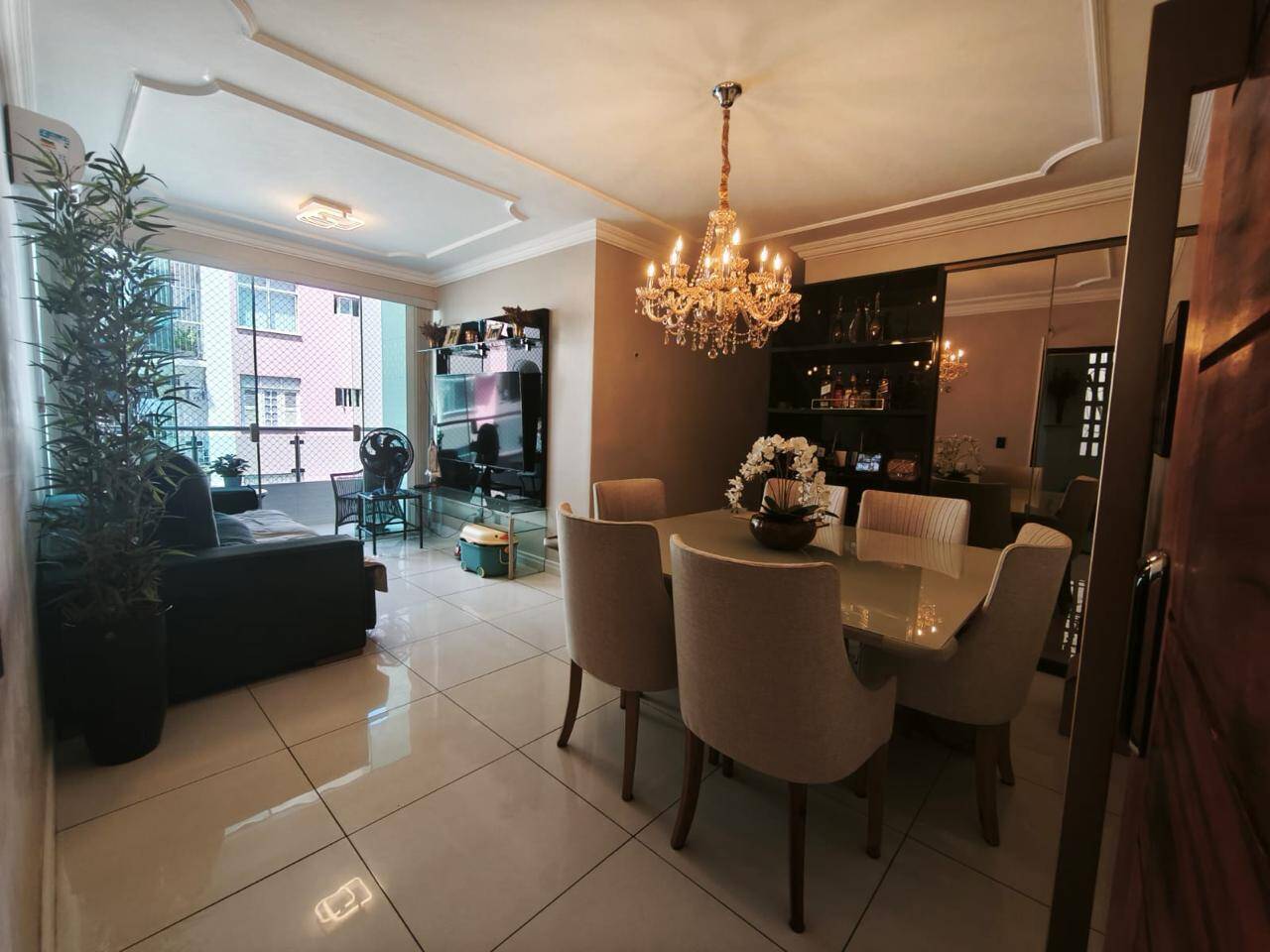 Apartamento à venda com 3 quartos, 87m² - Foto 1
