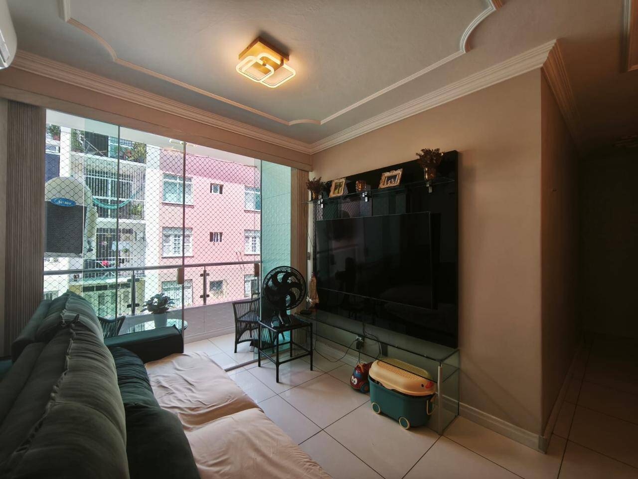 Apartamento à venda com 3 quartos, 87m² - Foto 3