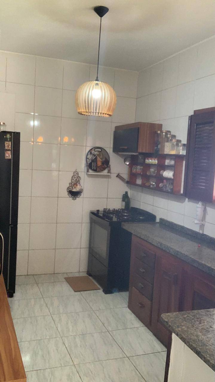Casa à venda com 3 quartos, 200m² - Foto 13